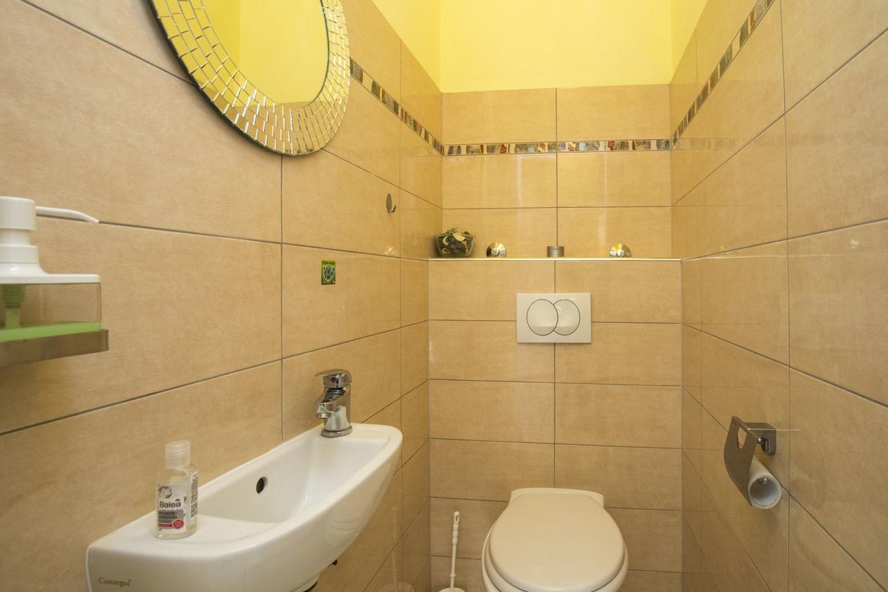 Gaya Villa *